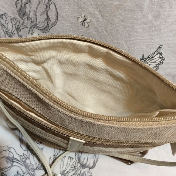 Crossbody Multi Colors Purse - Picture 4 of 5